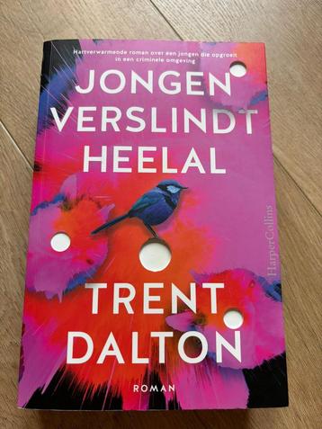 Jongen verslind heelal. beschikbaar voor biedingen
