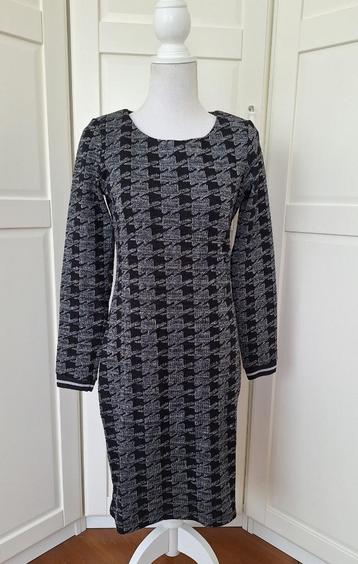 Geisha nieuwe zwarte pied a poule jurk S 36 (valt als M) beschikbaar voor biedingen