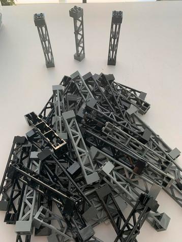 Brugpijlers voor Lego treinbaan beschikbaar voor biedingen