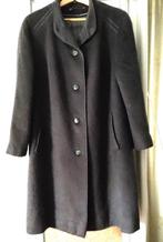 Grijze Lama mantel Kärner – valt als 42, Kleding | Dames, Jassen | Winter, Verzenden, Maat 42/44 (L), Zo goed als nieuw, Karner