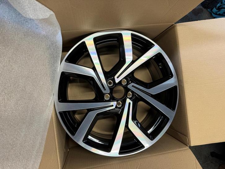 Losse originele VW Brescia Velg 18 inch - Nieuw in Doos, Auto-onderdelen, Banden en Velgen, Velg(en), Zomerbanden, 18 inch, 225 mm