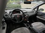 Fiat Punto Evo 1.3 M-Jet Dynamic Airco Cruise Control Radio/, Auto's, Voorwielaandrijving, Euro 5, Gebruikt, 4 cilinders