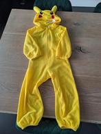 Pikachu onesie maat 110, Kinderen en Baby's, Carnavalskleding en Verkleedspullen, 110 t/m 116, Jongen of Meisje, Gebruikt, Ophalen of Verzenden