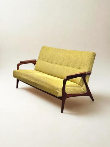 Scandinavische Vintage Midcentury Retro Bank beschikbaar voor biedingen