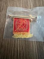 Efteling Pin Rood Vaandel 60 Jaar, Ophalen, Zo goed als nieuw, Merk, Speldje of Pin