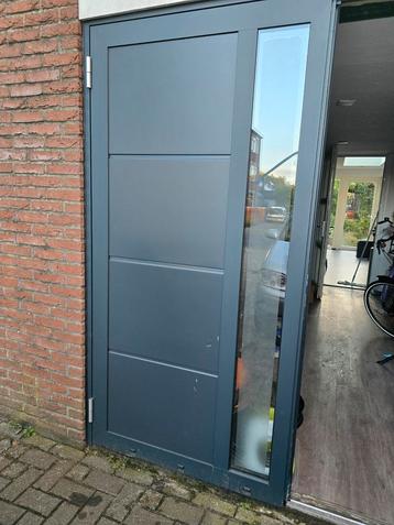 Garagedeur deel, lees omschrijving  beschikbaar voor biedingen