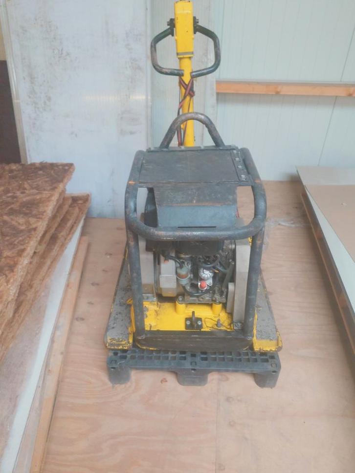 Wacker DPU 6055 Trilplaat met gebroken onderplaat, Zakelijke goederen, Machines en Bouw | Aggregaten, Ophalen