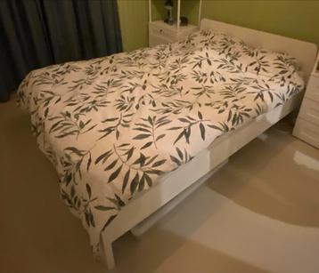 IKEA bedframe met lattenbodem 140x200 - gratis ophalen - afbeelding 4