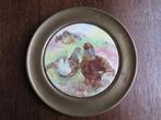 mooi handgeschilderd keramisch wandbord in koperen lijst, Antiek en Kunst, Antiek | Wandborden en Tegels, Ophalen of Verzenden