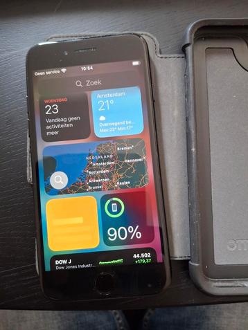 Iphone 7 zo goed als nieuw in stevig hoesje beschikbaar voor biedingen