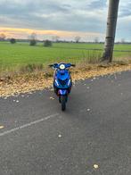 Piaggo zip iget e5, Fietsen en Brommers, Scooters | Piaggio, Ophalen, Zo goed als nieuw, Benzine, Zip