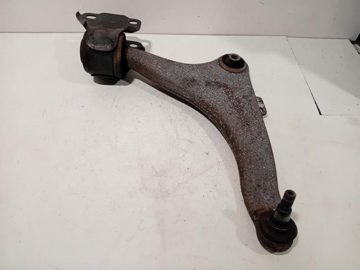 Draagarm rechts voor Volvo V60, Auto-onderdelen, Ophanging en Onderstel, Volvo, Gebruikt, Herkomst onderdeel bekend, 12 maanden garantie