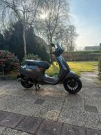 Vespa sprint E5 80cc Akrapovic Porsche grijs, Fietsen en Brommers, Scooters | Vespa, Ophalen, Zo goed als nieuw, Overige modellen
