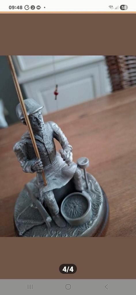 Tinnen beeldje: Visser op sokkel, Antiek en Kunst, Kunst | Beelden en Houtsnijwerken, Ophalen of Verzenden