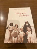 James Kelly - Wieg me zachtjes, Boeken, Ophalen of Verzenden, Zo goed als nieuw, James Kelly