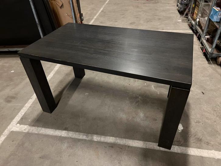 Mooie massieve eettafel 140x80 cm zwart, Huis en Inrichting, Tafels | Eettafels, Gebruikt, Ophalen