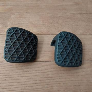 Mercedes 508 608 407 613  pedaal rubbers rempedaal beschikbaar voor biedingen