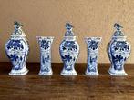 Mosa Delft blauw 5-delig kaststel, handbeschilderd 1930–1950, Antiek en Kunst, Antiek | Vazen, Ophalen