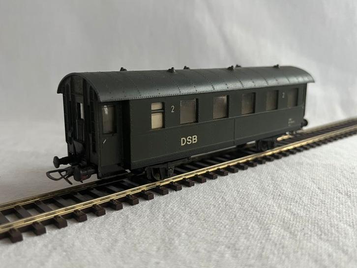 Liliput DSB 2e klas wagon, Hobby en Vrije tijd, Modeltreinen | H0, Gebruikt, Wagon, Gelijkstroom, Liliput, Ophalen of Verzenden