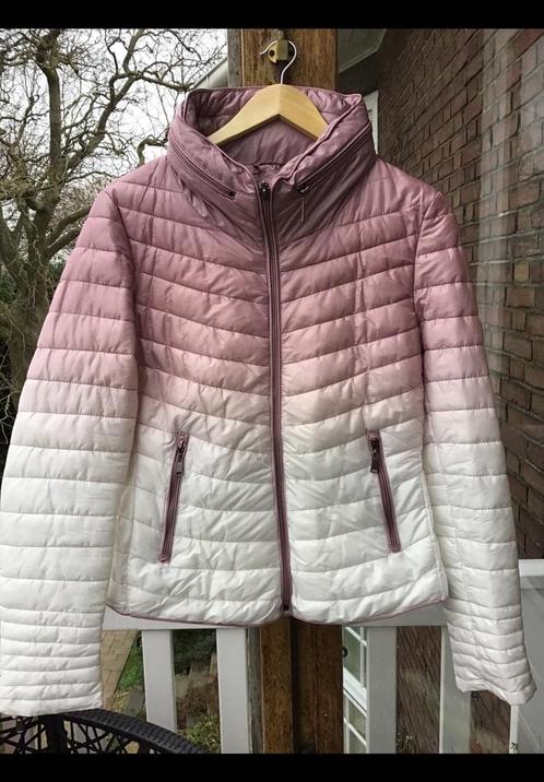 Damesjas + rits, kleurberloop roze naar wit, ong. mt. 38/40., Kleding | Dames, Jassen | Winter, Ophalen of Verzenden