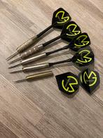Setje Michael van Gerwen dartpijlen, Sport en Fitness, Darts, Ophalen, Zo goed als nieuw, Pijlen