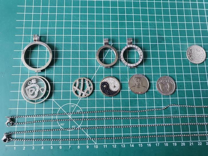 Lucardi - More Coins - kettingset, Sieraden, Tassen en Uiterlijk, Kettingen, Zo goed als nieuw, Zilver, Met hanger, Met strass