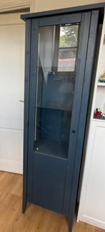 Houten vitrinekast blauw, Huis en Inrichting, Kasten | Vitrinekasten, Ophalen, Zo goed als nieuw, 25 tot 50 cm, 50 tot 100 cm