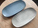 2 Serveerschalen - Blauw & Beige - Zo Goed Als Nieuw, Keramiek, Ophalen of Verzenden, Effen, Schaal of Schalen