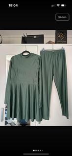 Nieuwe Burkini Maat XL, Maat 46/48 (XL) of groter, Nieuw, Ophalen of Verzenden, Onder de knie