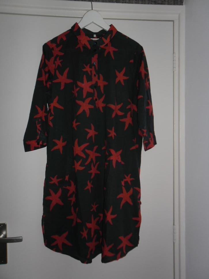 Milano Italy Grijs/Rode Tuniek Met Zeesterren Maat 44, Kleding | Dames, Blouses en Tunieken, Zo goed als nieuw, Maat 42/44 (L)