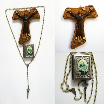 St. Franciscus kruisbeeld met rozenkrans doosje Assisi Italy beschikbaar voor biedingen