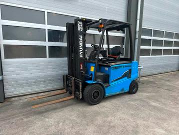 Hyundai 25BH-9 2,5ton - 2500kg heftruck elektrisch Triplex beschikbaar voor biedingen