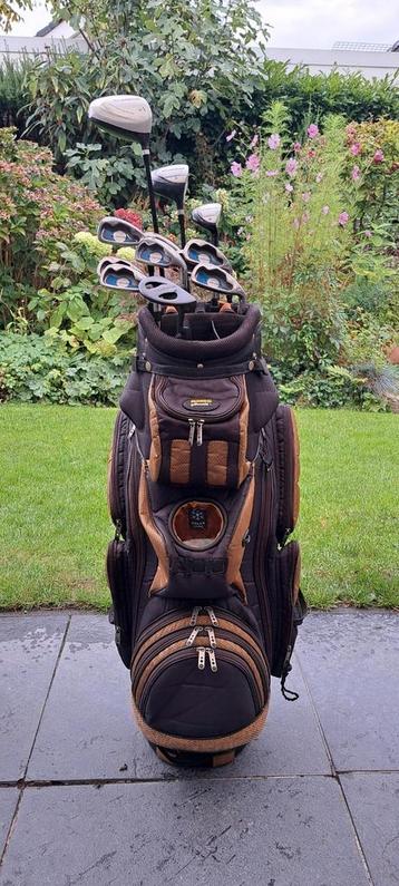 Mooie St.George complete golfset met extra's.  beschikbaar voor biedingen