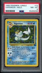 Vaporeon Holo PSA 8 - 12/64 - Jungle 1999, Hobby en Vrije tijd, Verzamelkaartspellen | Pokémon, Ophalen of Verzenden, Zo goed als nieuw