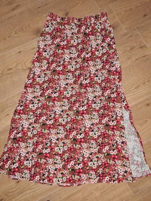 Vero Moda bloemenprint rok lang maat M, Kleding | Dames, Rokken, Zo goed als nieuw, Maat 38/40 (M), Rood, Onder de knie, Ophalen of Verzenden