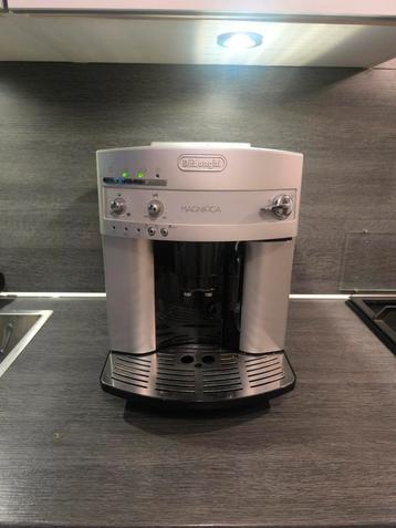 DeLonghi Magnifica Koffiemachine beschikbaar voor biedingen