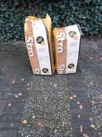 Twee pakken stro,  bijna 30 kg totaal! Met gratis houtvezel!, Dieren en Toebehoren, Ophalen, Zo goed als nieuw