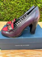 Nieuwe Tommy Hilfiger pumps maat 39, Pumps, Bruin, Nieuw, Ophalen of Verzenden