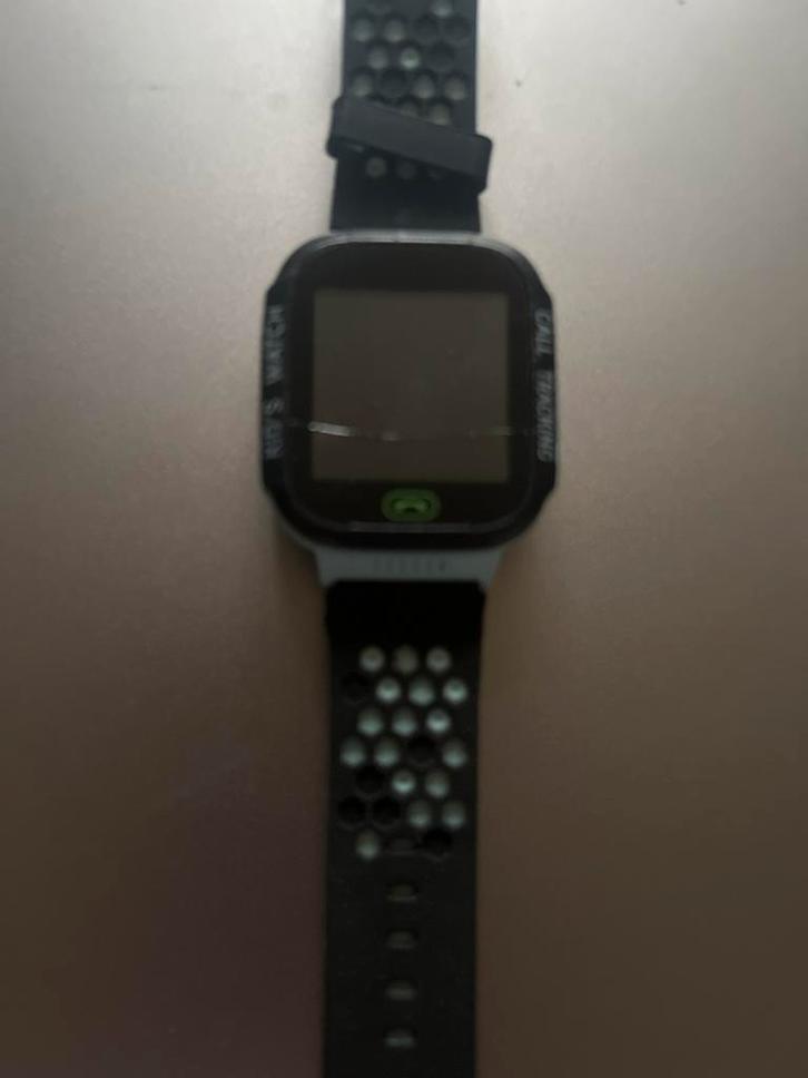 Smartwatch kinderen. Komt met oplader, Sieraden, Tassen en Uiterlijk, Horloges | Kinderen, Zo goed als nieuw, Jongen of Meisje