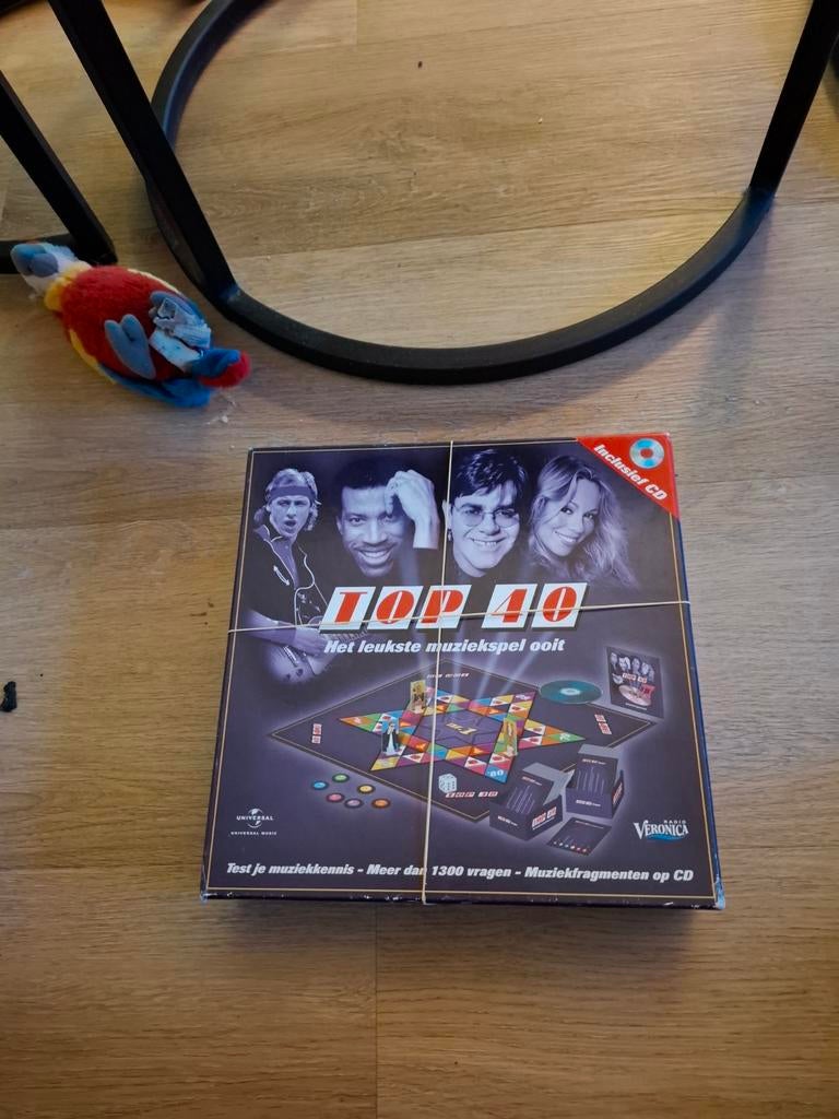 Top 40 Muziekspel - Test je kennis!, Hobby en Vrije tijd, Gezelschapsspellen | Bordspellen, Gebruikt, Drie of vier spelers, Vijf spelers of meer
