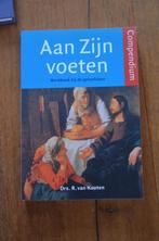Aan Zijn voeten - Compendium R. van Kooten, Ophalen of Verzenden, Zo goed als nieuw, Christendom | Protestants