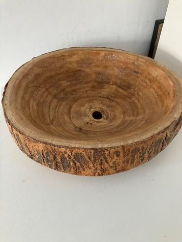 Houten boomstam fruitschaal beschikbaar voor biedingen