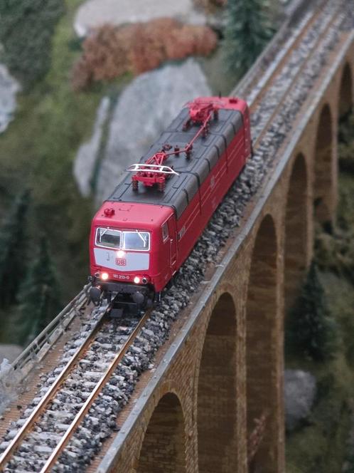 Arnold HN2518, nieuwstaat, DB BR 181 oriëntrood, Hobby en Vrije tijd, Modeltreinen | N-Spoor, Zo goed als nieuw, Locomotief, Gelijkstroom