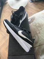 Zwarte Nike Sneakers Nieuw Ongedragen Maat 43, Zwart, Nieuw, Ophalen of Verzenden, Sneakers of Gympen
