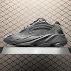 Yeezy Boost 700, Kleding | Heren, Schoenen, Overige kleuren, Nieuw, Ophalen of Verzenden, Sneakers of Gympen