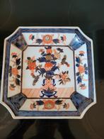 Imari porcelein vorige eeuw.   20.5 cm doorsnede, Antiek en Kunst, Antiek | Porselein, Ophalen of Verzenden