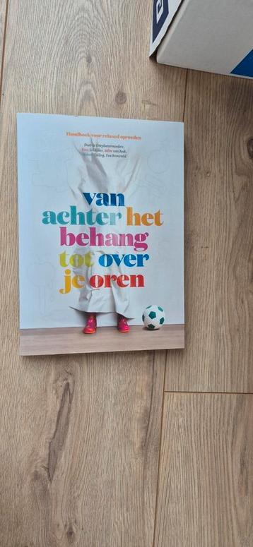Roos Schlikker - Van achter het behang tot over je oren beschikbaar voor biedingen