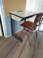 Vintage kinder bureau met stoel, Gebruikt, Ophalen of Verzenden