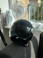 Zwarte helm - zo goed als nieuw!, Fietsen en Brommers, Brommerhelmen, Ophalen of Verzenden, Zo goed als nieuw