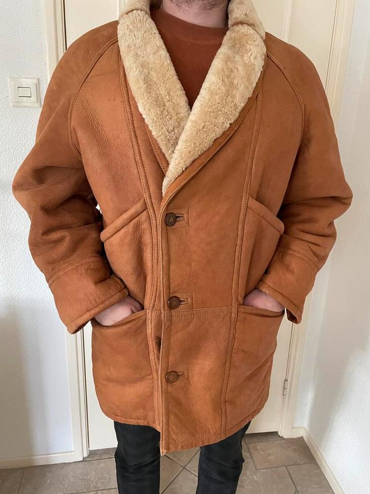 Hollies duffeljassen maat 50 met lamswol, Kleding | Heren, Jassen | Winter, Zo goed als nieuw, Maat 52/54 (L), Bruin, Ophalen of Verzenden